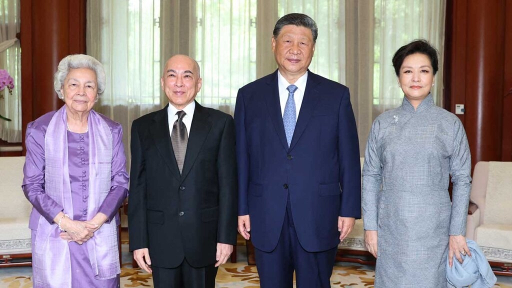 Le roi Norodom Sihamoni et la reine mère du Cambodge reçus à Pékin par le président chinois Le roi Norodom Sihamoni et la reine mère du Cambodge reçus à Pékin par le président chinois