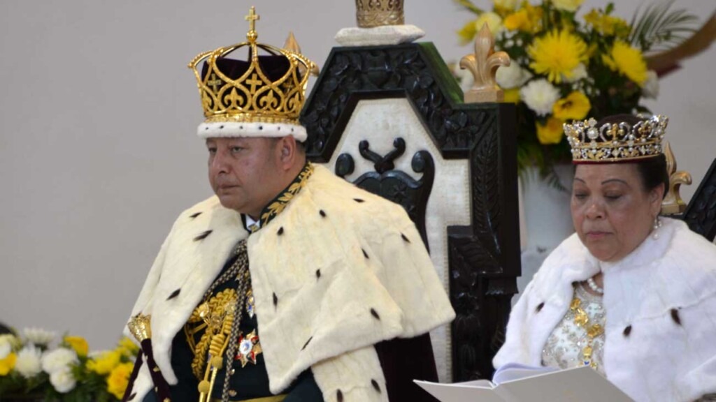 La démocratie au Tonga est menacée par les actions du roi La démocratie au Tonga est menacée par les actions du roi