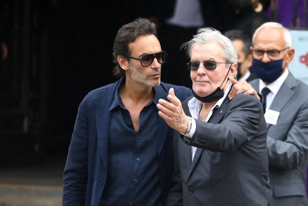 Les enfants d’Alain Delon ont payé la lourde somme réclamée par le fisc pour l’héritage Les enfants d’Alain Delon ont payé la lourde somme réclamée par le fisc pour l’héritage