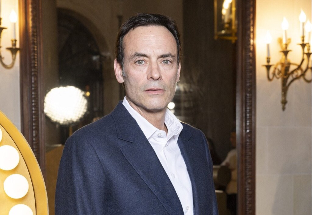 Anthony Delon à Douchy : il choisit d’ignorer Alain-Fabien pour un autre membre de sa famille Anthony Delon à Douchy : il choisit d’ignorer Alain-Fabien pour un autre membre de sa famille