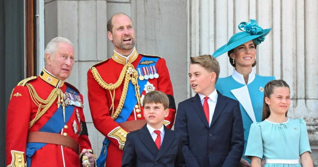 Un expert royal affirme que Charles III était très inquiet durant la première grossesse de Kate Middleton Un expert royal affirme que Charles III était très inquiet durant la première grossesse de Kate Middleton