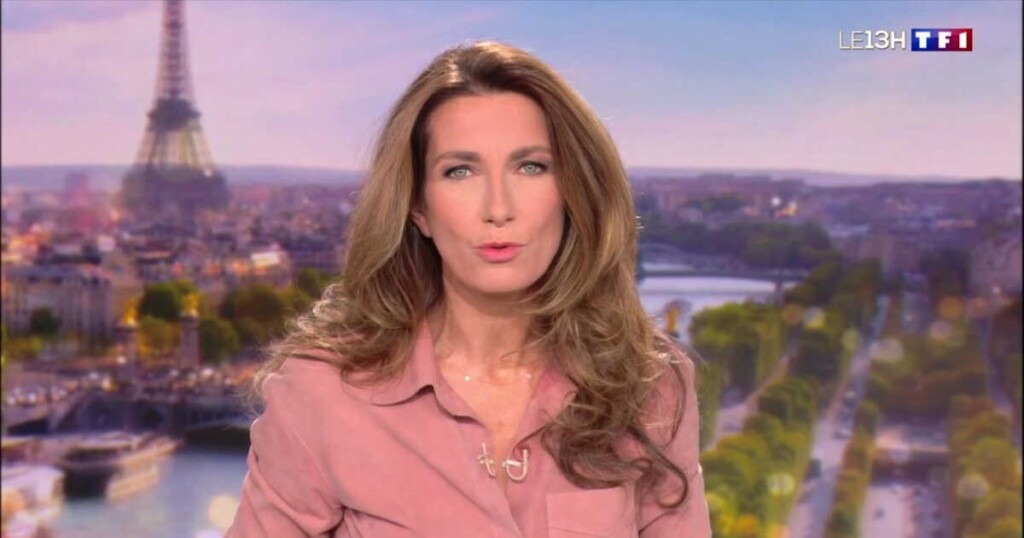 Anne-Claire Coudray avoue avoir été touchée en repensant à ses débuts au JT de TF1 Anne-Claire Coudray avoue avoir été touchée en repensant à ses débuts au JT de TF1