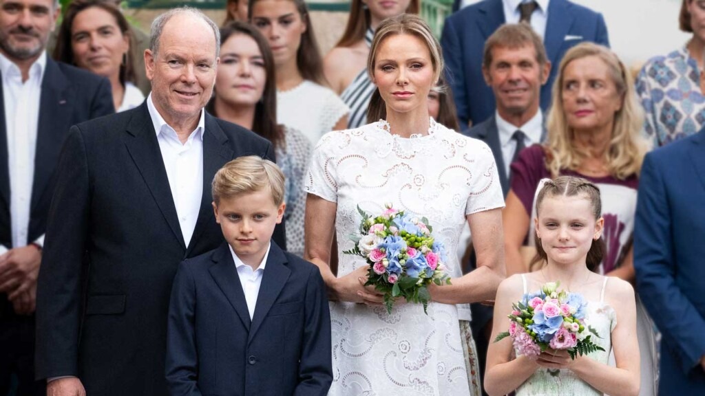 Gabriella de Monaco en Christian Dior, tandis que Charlène brille au pique-nique avec Albert II et Jacques Gabriella de Monaco en Christian Dior, tandis que Charlène brille au pique-nique avec Albert II et Jacques