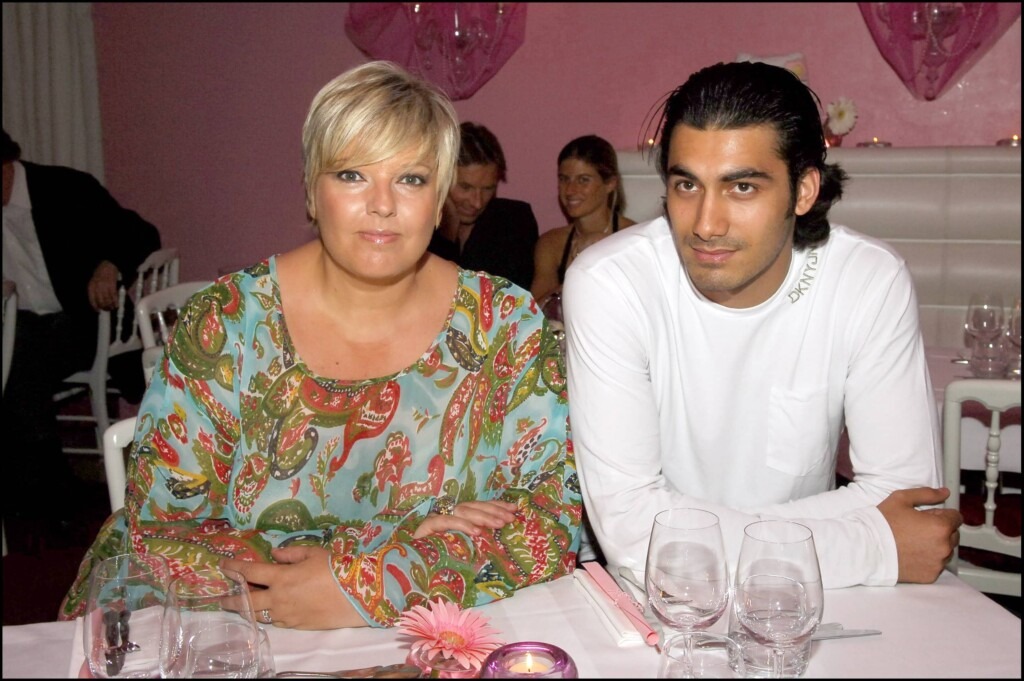 Laurence Boccolini, candidate de téléréalité, s’est rapprochée de lui pour séduire son mari Laurence Boccolini, candidate de téléréalité, s’est rapprochée de lui pour séduire son mari