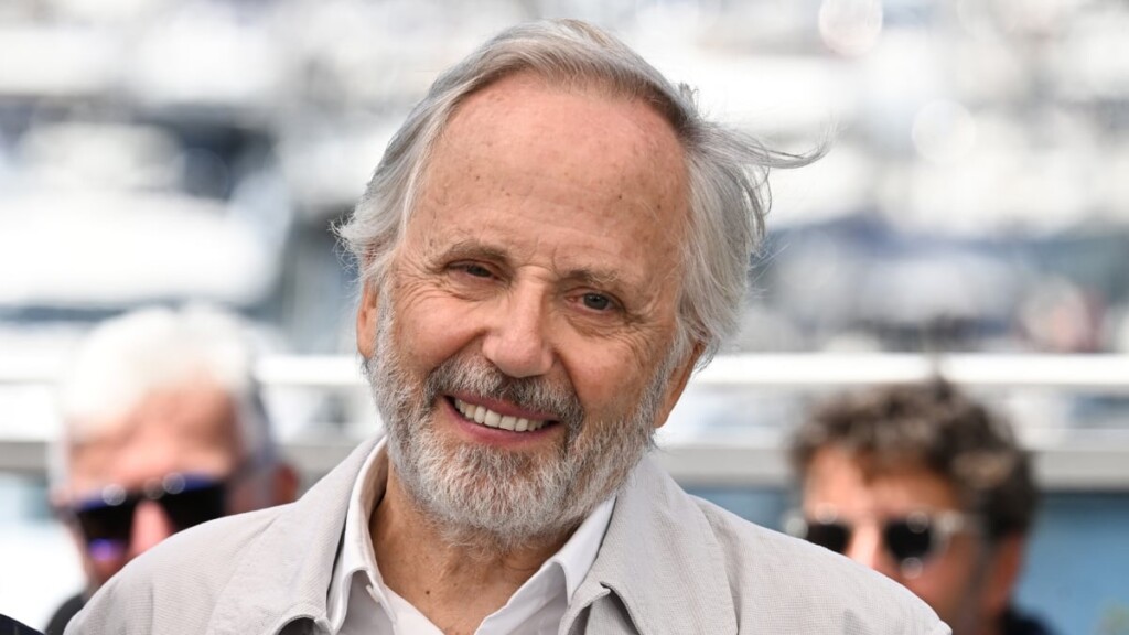 Fabrice Luchini dévoile sa maison en Provence, rustique et sans raccordement à l’eau courante Fabrice Luchini dévoile sa maison en Provence, rustique et sans raccordement à l’eau courante