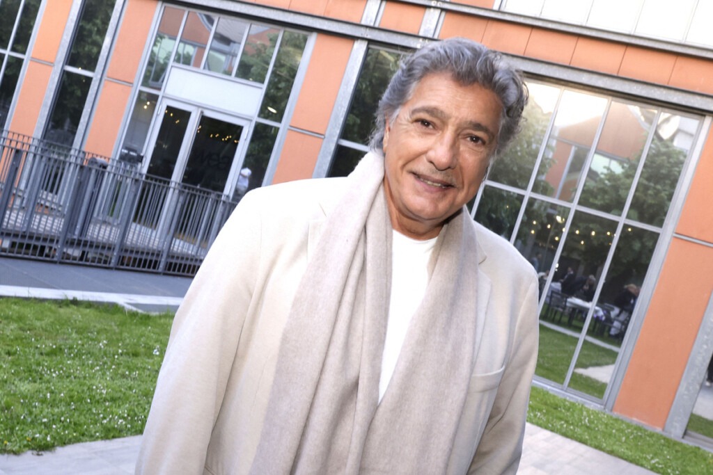 Frédéric François hospitalisé : « Je ne devrais pas être là… » Le chanteur explique Frédéric François hospitalisé : « Je ne devrais pas être là… » Le chanteur explique