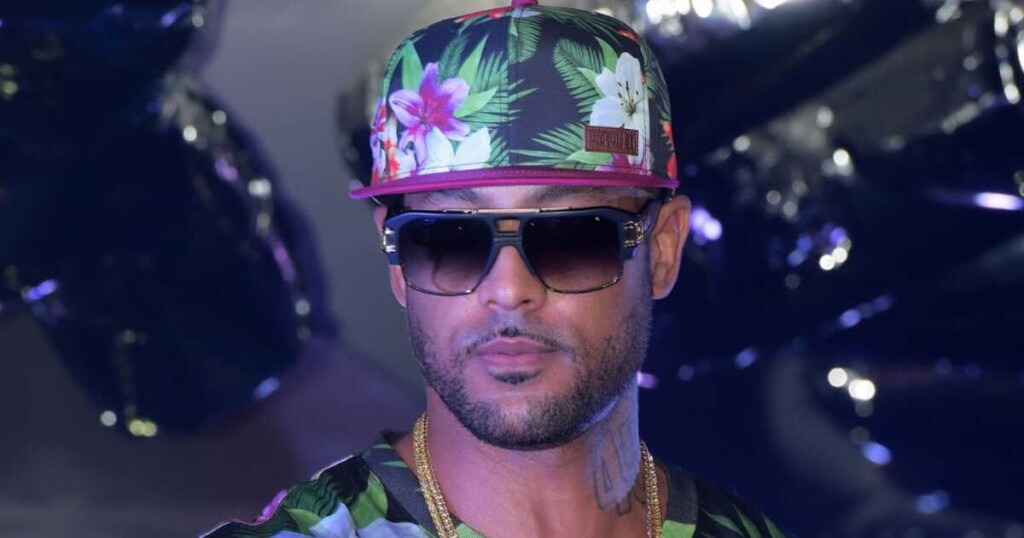 Booba est accusé de harcèlement aggravé envers Demdem, l’ex-compagne de Gims Booba est accusé de harcèlement aggravé envers Demdem, l’ex-compagne de Gims