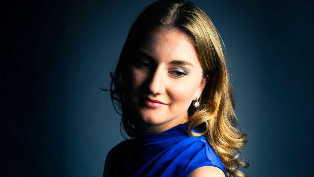 Pour ses 24 ans, un jeu de lumière rend hommage à la princesse Élisabeth Pour ses 24 ans, un jeu de lumière rend hommage à la princesse Élisabeth