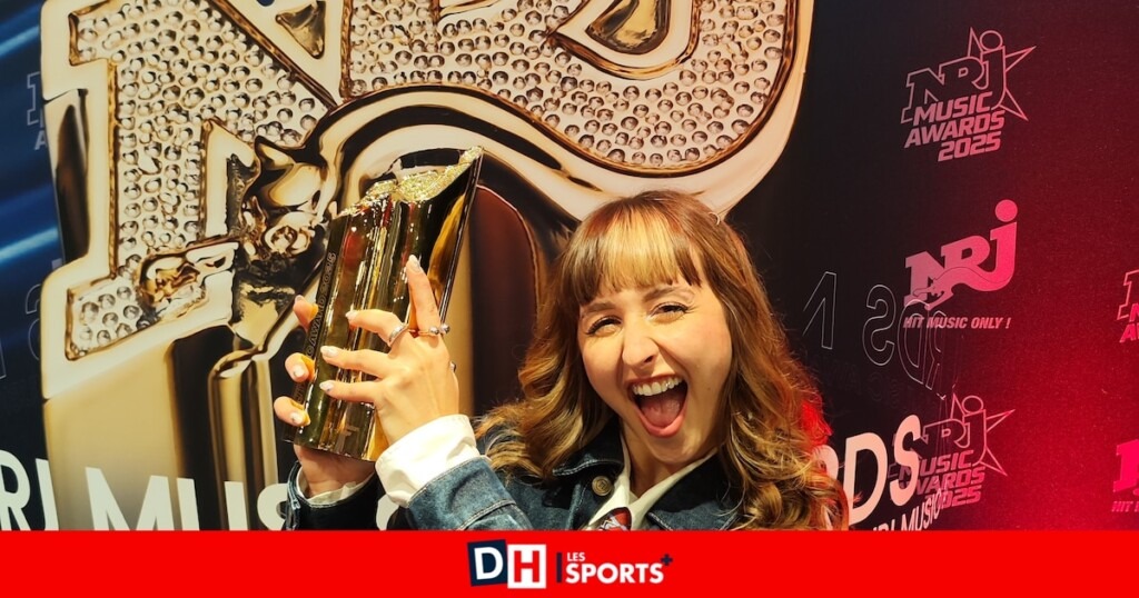 Une jeune femme de la campagne, partie de rien, remporte le titre de Révélation belge aux NRJ Music Awards 2025 Une jeune femme de la campagne, partie de rien, remporte le titre de Révélation belge aux NRJ Music Awards 2025