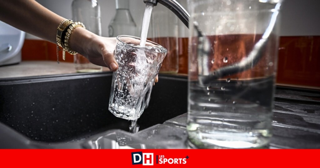 Faites attention en servant l’eau du robinet : elle n’est plus potable Faites attention en servant l’eau du robinet : elle n’est plus potable