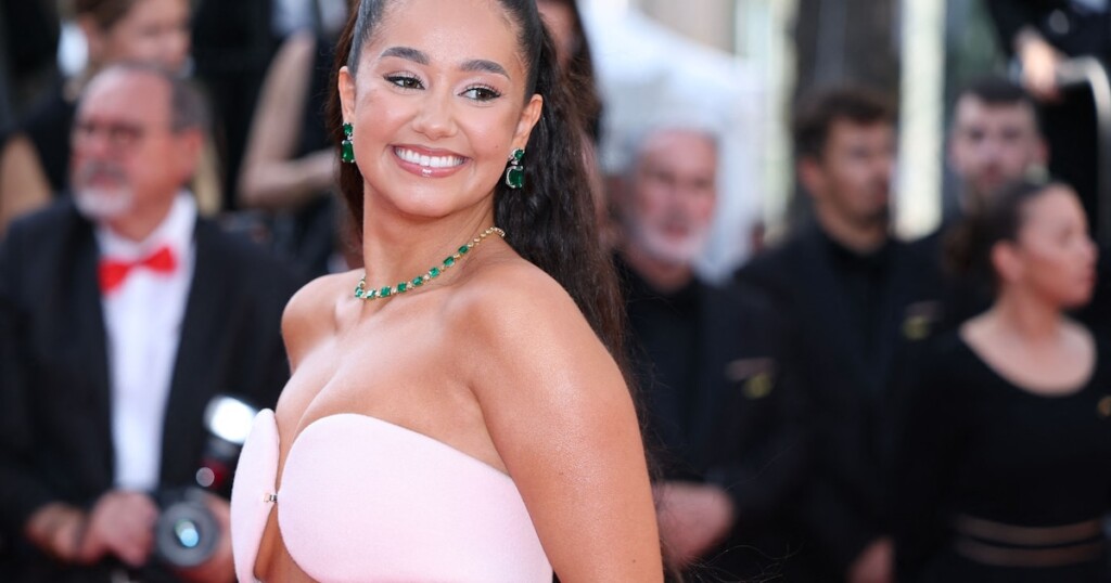 Léna Situations, influenceuse, a été braquée pendant ses vacances, ce qui m’a fait me retourner en entendant son cri Léna Situations, influenceuse, a été braquée pendant ses vacances, ce qui m’a fait me retourner en entendant son cri