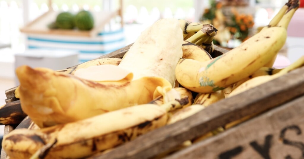 Lors de l’épisode 11 de la saison 14 du Meilleur Pâtissier, quatre candidats visent la demi-finale banane Lors de l’épisode 11 de la saison 14 du Meilleur Pâtissier, quatre candidats visent la demi-finale banane