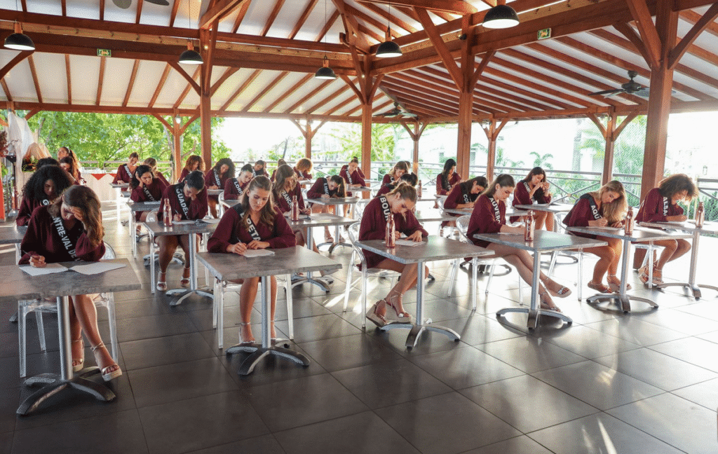 Les candidates de Miss France 2026 ont eu du mal avec les questions sur l’IVG Les candidates de Miss France 2026 ont eu du mal avec les questions sur l’IVG