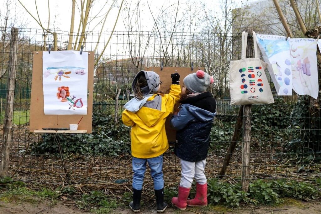 À Poissy, un garçon de 3 ans meurt dans une école maternelle À Poissy, un garçon de 3 ans meurt dans une école maternelle
