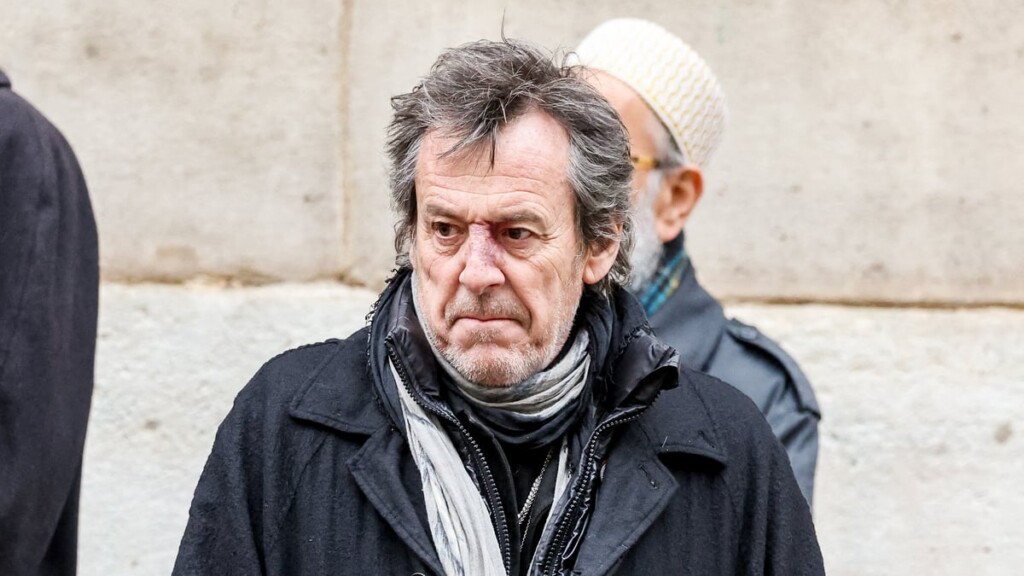 Jean-Luc Reichmann s’indigne d’une effraction nocturne chez sa belle-mère, qu’il trouve inacceptable Jean-Luc Reichmann s’indigne d’une effraction nocturne chez sa belle-mère, qu’il trouve inacceptable