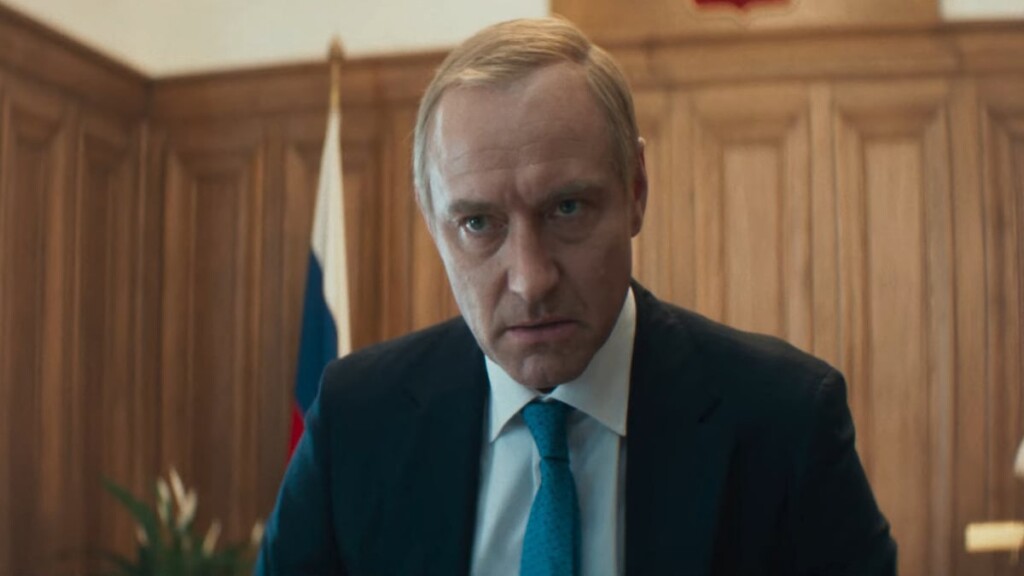 Jude Law métamorphosé en Vladimir Poutine : la ressemblance est frappante Jude Law métamorphosé en Vladimir Poutine : la ressemblance est frappante