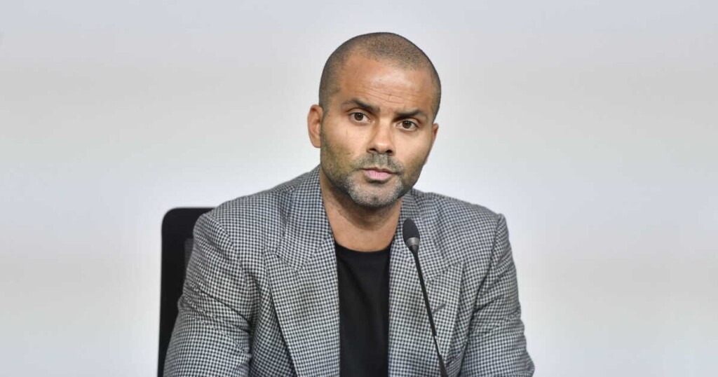 Tony Parker exprime sa douleur, affirmant que ces semaines ont été parmi les plus difficiles de sa vie Tony Parker exprime sa douleur, affirmant que ces semaines ont été parmi les plus difficiles de sa vie