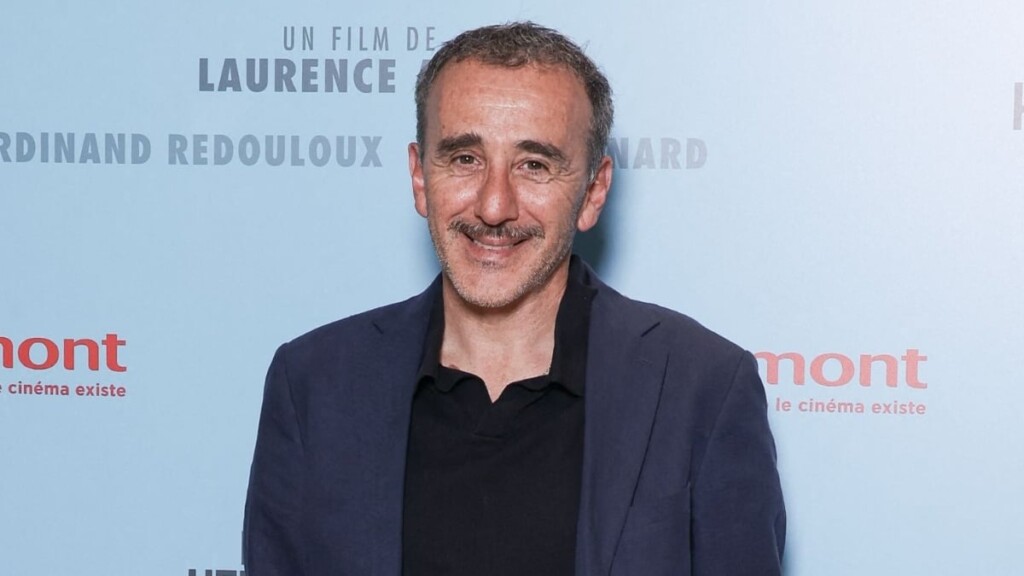 La nuit de Noël, Élie Semoun annonce avec émotion sa paternité tardive La nuit de Noël, Élie Semoun annonce avec émotion sa paternité tardive