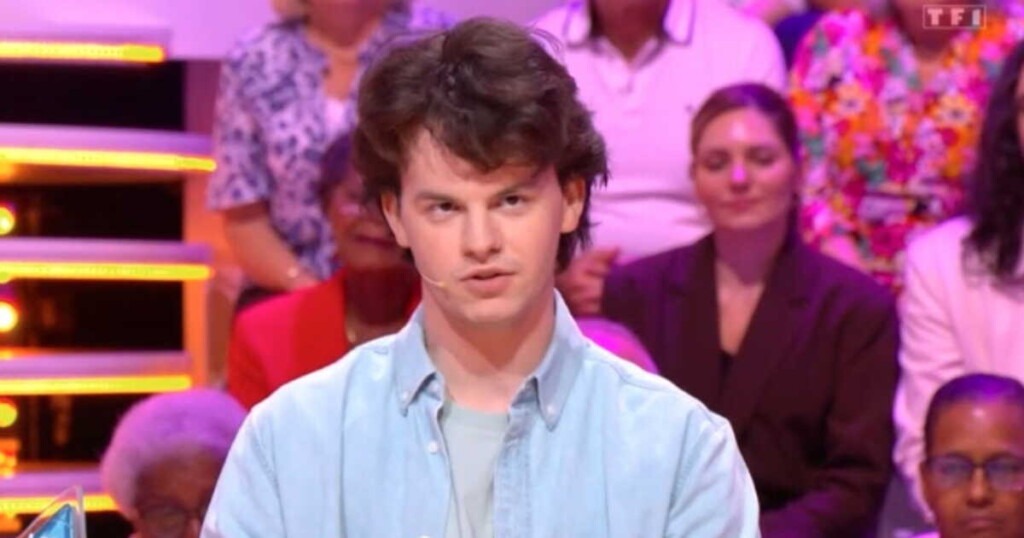 Cyprien, célèbre pour Les 12 Coups de Midi, est le fils d’une ex-membre de la Comédie-Française Cyprien, célèbre pour Les 12 Coups de Midi, est le fils d’une ex-membre de la Comédie-Française