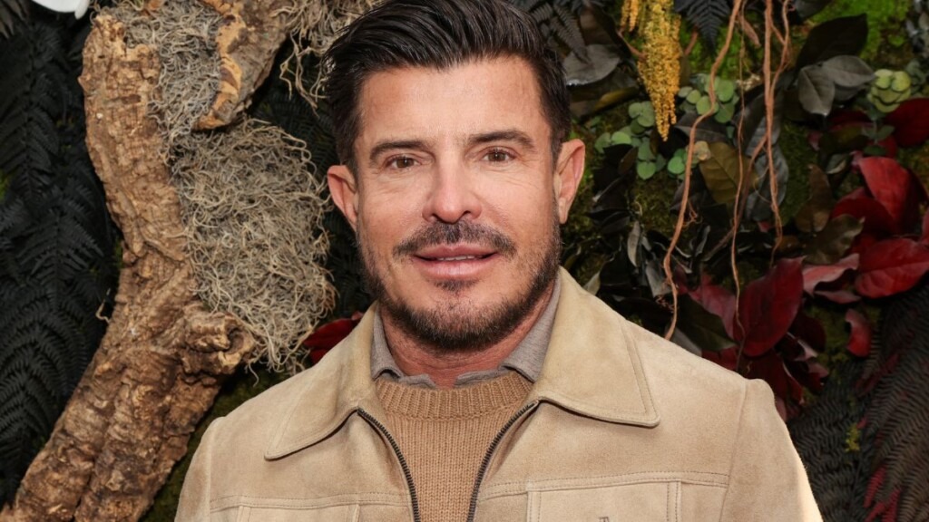 Vincent Niclo étonne ses fans : son look évolue et choque, des photos montrent sa métamorphose Vincent Niclo étonne ses fans : son look évolue et choque, des photos montrent sa métamorphose