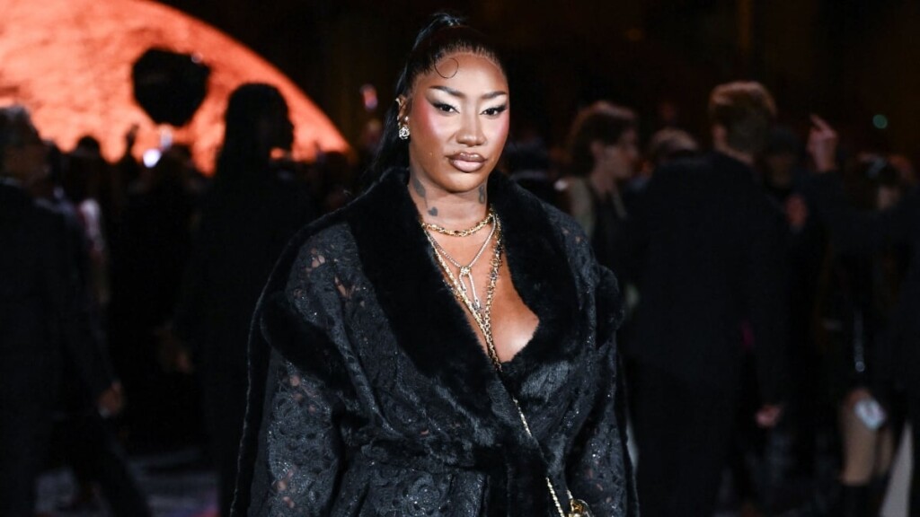 Aya Nakamura parle sans détour de sa vie amoureuse Aya Nakamura parle sans détour de sa vie amoureuse