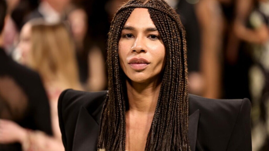 Après 14 ans chez Balmain, Olivier Rousteing quitte son poste de directeur artistique Après 14 ans chez Balmain, Olivier Rousteing quitte son poste de directeur artistique