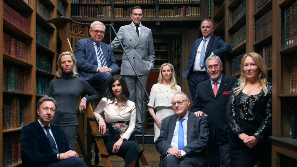 Le prince Charles-Philippe et la princesse Naomi reçoivent les jurés du Prix Hugues Capet aux Archives nationales Le prince Charles-Philippe et la princesse Naomi reçoivent les jurés du Prix Hugues Capet aux Archives nationales