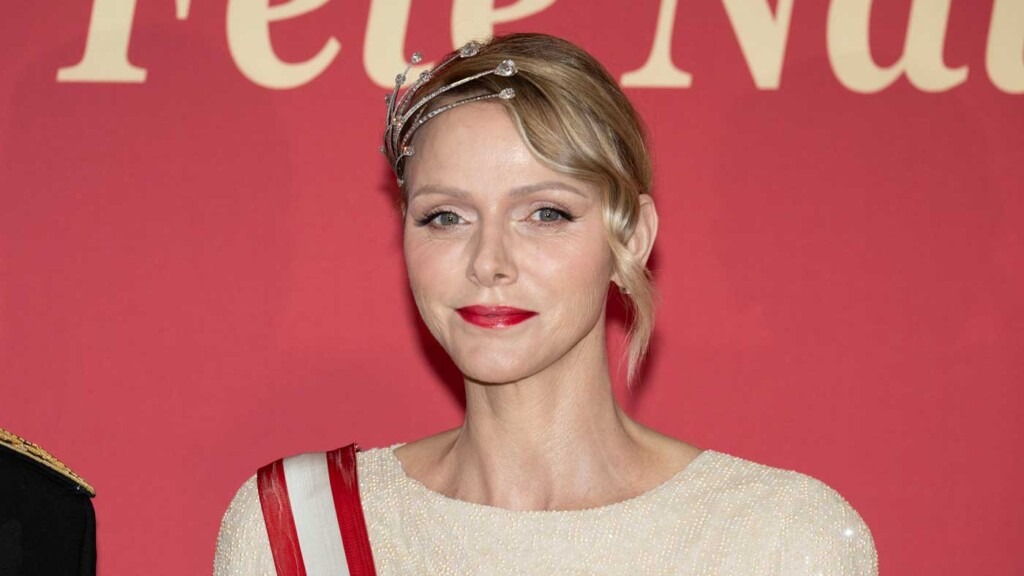 La princesse Charlène porte son diadème de mariage au gala de la fête nationale La princesse Charlène porte son diadème de mariage au gala de la fête nationale