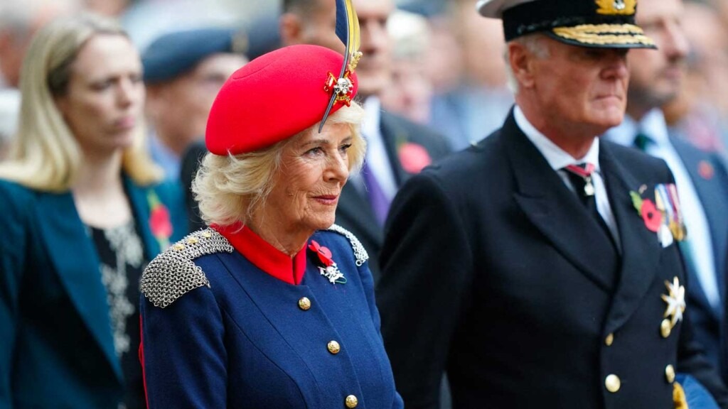 La Reine Camilla explore à nouveau les sentiers de la mémoire La Reine Camilla explore à nouveau les sentiers de la mémoire