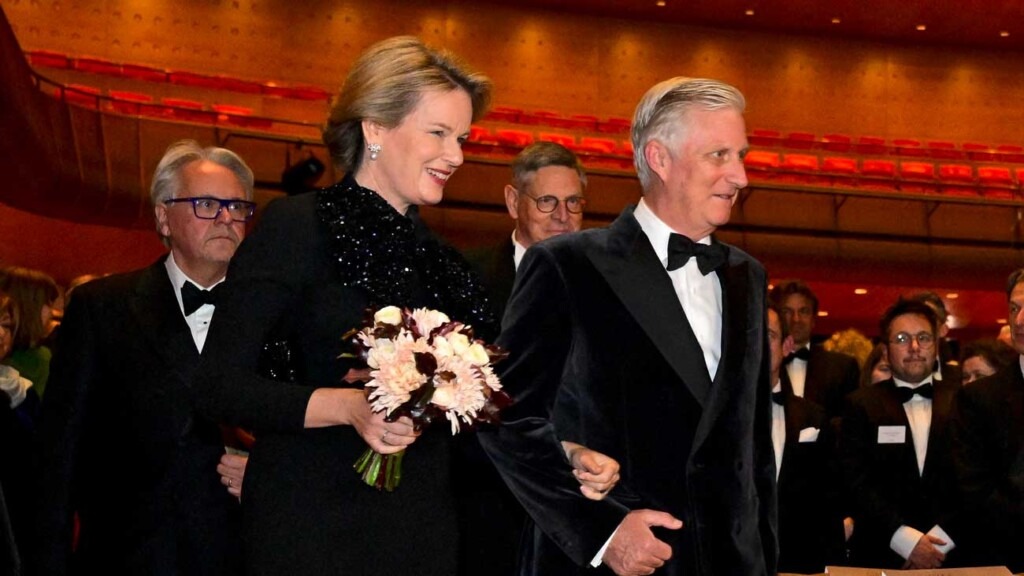Le roi Philippe et la reine Mathilde ont brillé au gala de la Fondation Roi Baudouin à Anvers Le roi Philippe et la reine Mathilde ont brillé au gala de la Fondation Roi Baudouin à Anvers