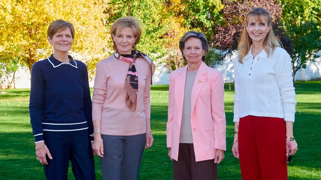 Pour ses 68 ans, la princesse Sofia fête au palais Elisabeta avec ses sœurs à Bucarest Pour ses 68 ans, la princesse Sofia fête au palais Elisabeta avec ses sœurs à Bucarest