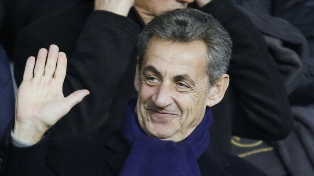 Nicolas Sarkozy compare le lancer de nains à son désir d’interdire le voile, une idée polémique Nicolas Sarkozy compare le lancer de nains à son désir d’interdire le voile, une idée polémique