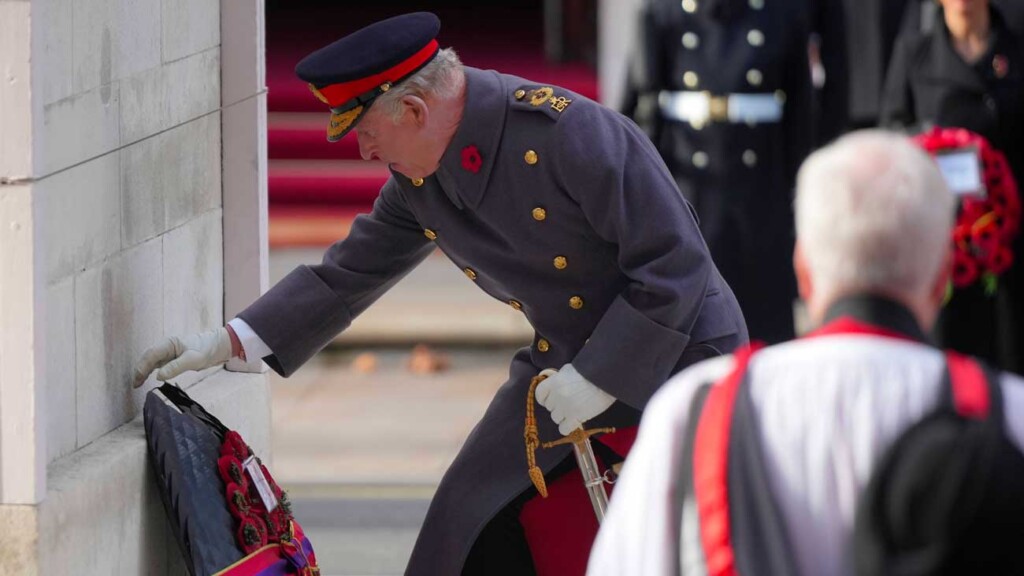 Le roi Charles III et le prince William se sont retrouvés au Cénotaphe pour cette commémoration annuelle Le roi Charles III et le prince William se sont retrouvés au Cénotaphe pour cette commémoration annuelle