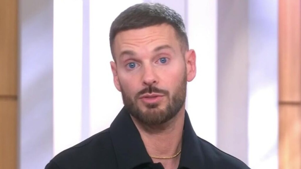 Matt Pokora, ému, adresse un message émouvant à ses parents en tant que jeune papa Matt Pokora, ému, adresse un message émouvant à ses parents en tant que jeune papa