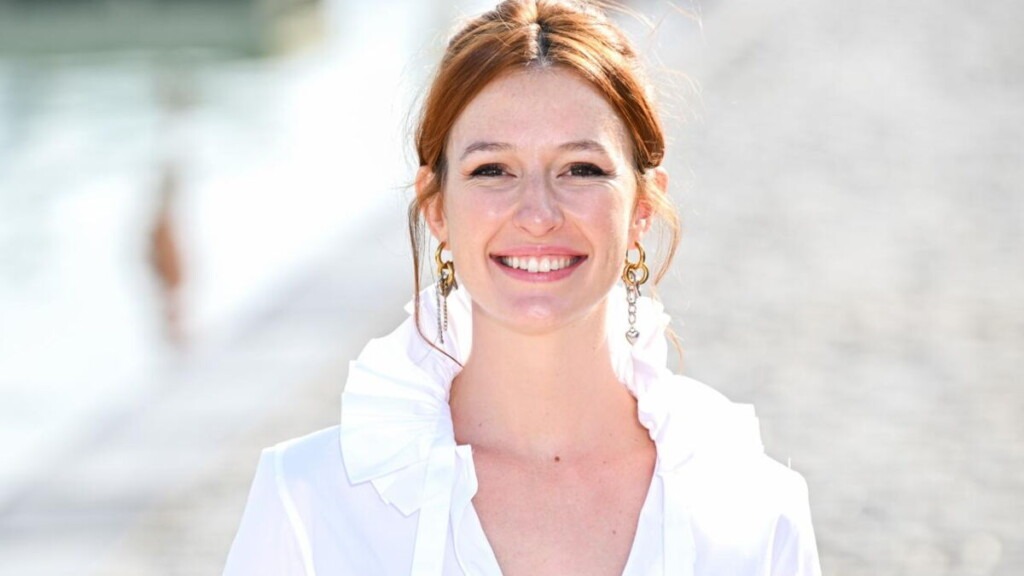 L’actrice de « Plus belle la vie » est-elle en couple et plus épanouie que jamais ? L’actrice de « Plus belle la vie » est-elle en couple et plus épanouie que jamais ?