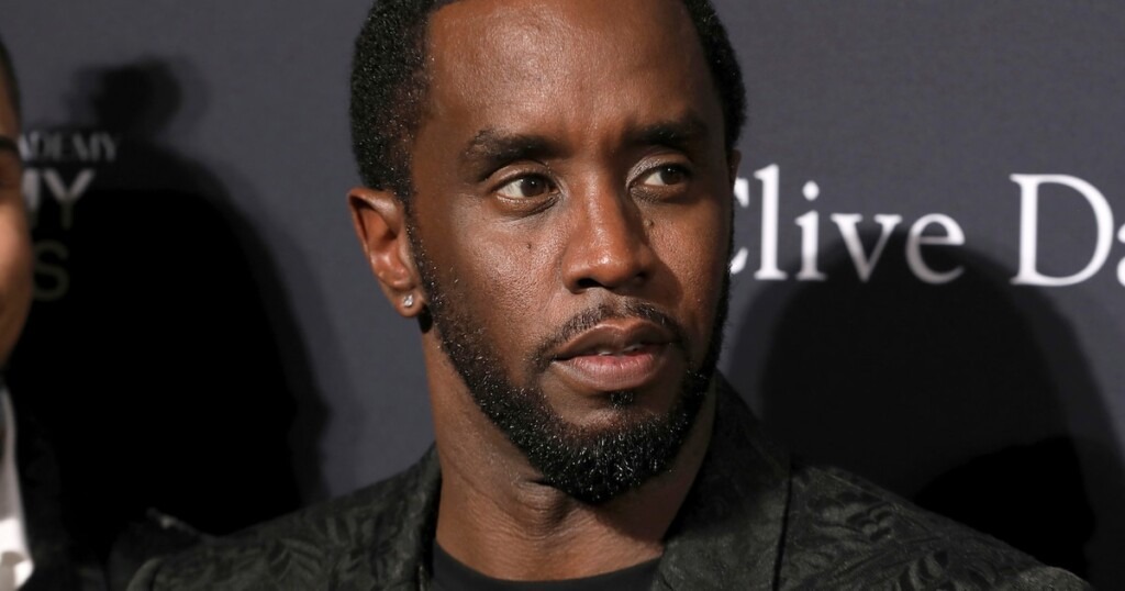 Diddy aurait causé la mort de Tupac et Biggie, maltraitant femmes et artistes, selon 50 Cent Diddy aurait causé la mort de Tupac et Biggie, maltraitant femmes et artistes, selon 50 Cent