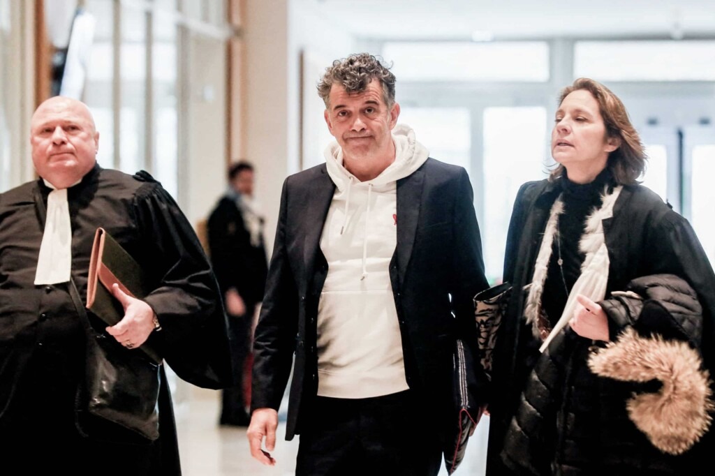 Lors d’un grand événement, Stéphane Plaza reçoit une critique décevante d’un de ses franchisés Lors d’un grand événement, Stéphane Plaza reçoit une critique décevante d’un de ses franchisés