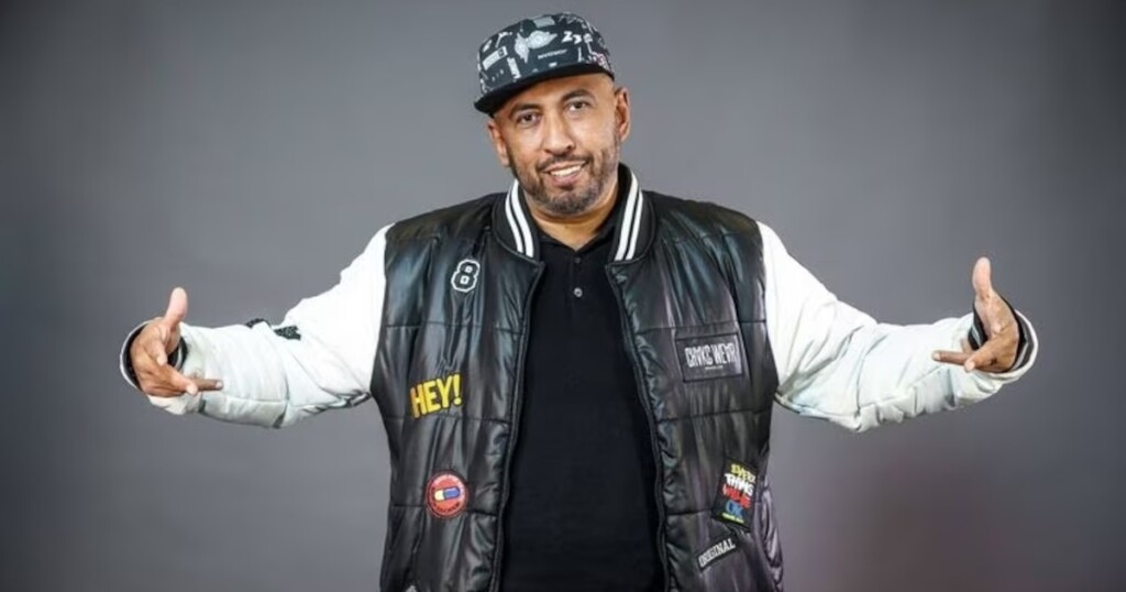 Benny B crée un hymne pour l’équipe du Maroc : le prochain sera pour la Belgique Benny B crée un hymne pour l’équipe du Maroc : le prochain sera pour la Belgique