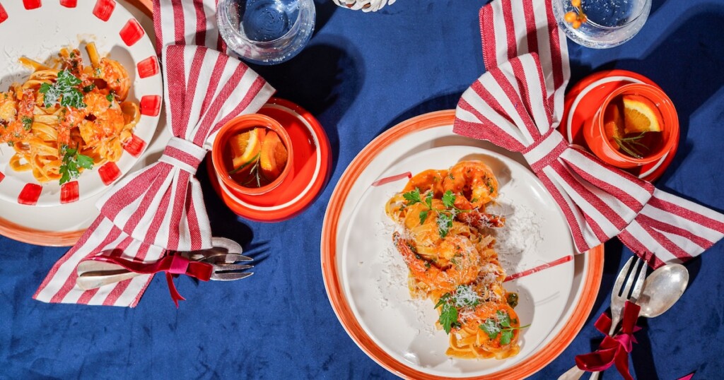 Le menu de Noël de Sofie Dumont offre des scampis à l’ail en sauce crémeuse avec des tagliatelles Le menu de Noël de Sofie Dumont offre des scampis à l’ail en sauce crémeuse avec des tagliatelles