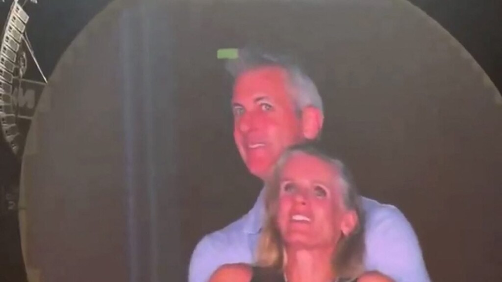 La kiss cam au concert de Coldplay a ruiné ma carrière, avoue l’épouse d’un couple infidèle La kiss cam au concert de Coldplay a ruiné ma carrière, avoue l’épouse d’un couple infidèle