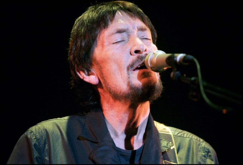 Le monde du rock pleure la perte d’une légende, disparue à 74 ans Le monde du rock pleure la perte d’une légende, disparue à 74 ans