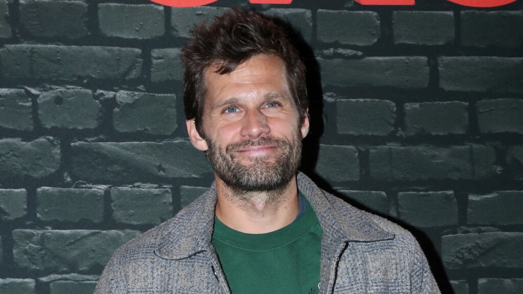 Alexis Michalik est-il en couple en ce moment ? Alexis Michalik est-il en couple en ce moment ?