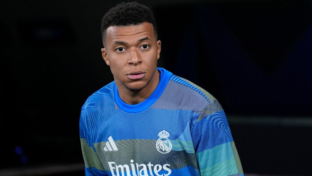 Sous pression, Kylian Mbappé : sa mère réagit sur leurs finances personnelles Sous pression, Kylian Mbappé : sa mère réagit sur leurs finances personnelles