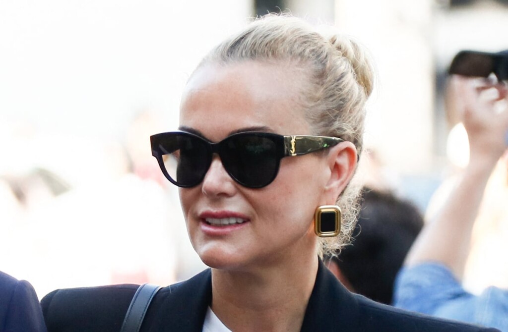 Laeticia Hallyday émue : elle partage un Noël intime avec Mamie Rock et Luana Belmondo Laeticia Hallyday émue : elle partage un Noël intime avec Mamie Rock et Luana Belmondo