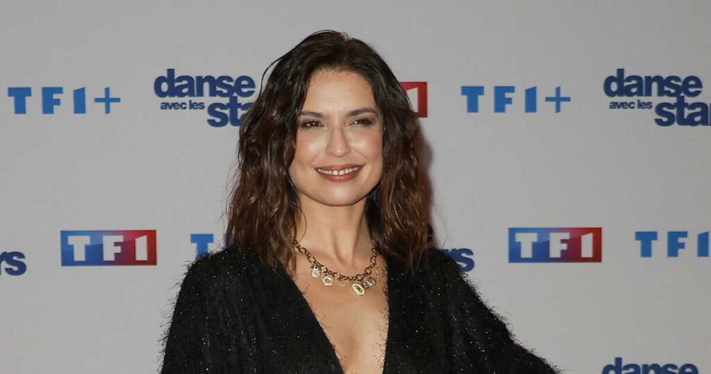Lucie Bernardoni déclare son amour à Jeanne après son élimination de la Star Academy Lucie Bernardoni déclare son amour à Jeanne après son élimination de la Star Academy