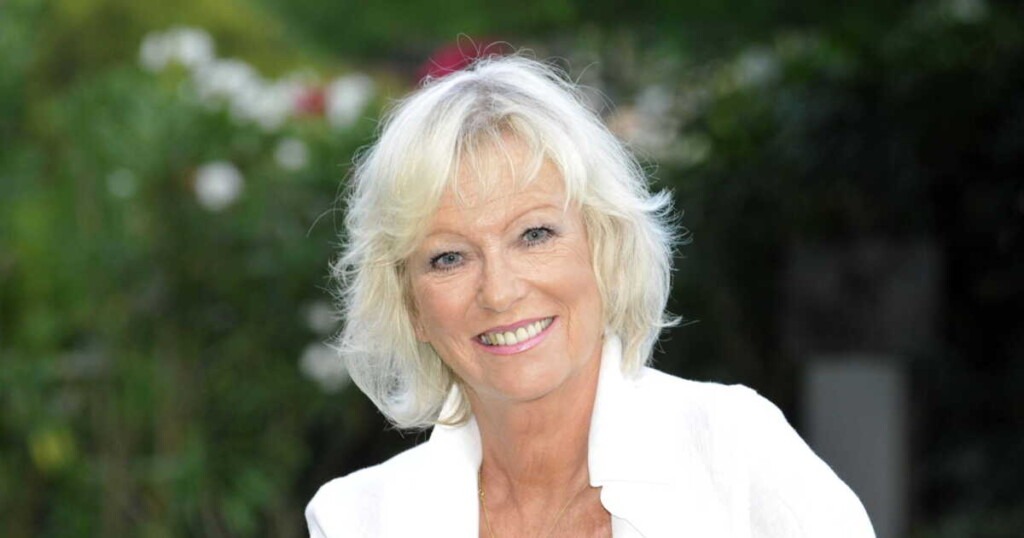 Evelyne Leclercq est décédée : découvrez les hommes marquants de sa vie, y compris un célèbre humoriste Evelyne Leclercq est décédée : découvrez les hommes marquants de sa vie, y compris un célèbre humoriste
