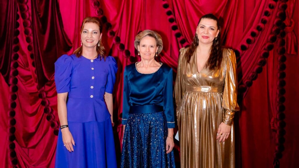 La princesse Sofia a participé au gala du Club des Bessarabiennes en Roumanie La princesse Sofia a participé au gala du Club des Bessarabiennes en Roumanie