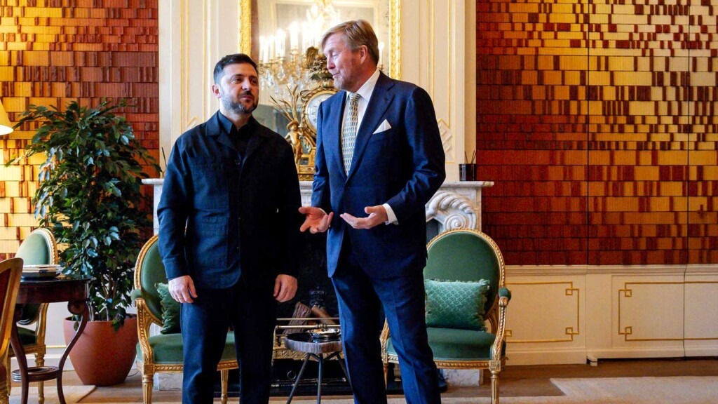 Le roi Willem-Alexander accueille le président Zelensky au palais Huis ten Bosch Le roi Willem-Alexander accueille le président Zelensky au palais Huis ten Bosch