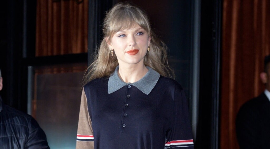 Le jour de Noël, Taylor Swift laisse un pourboire généreux à une employée du stade Le jour de Noël, Taylor Swift laisse un pourboire généreux à une employée du stade