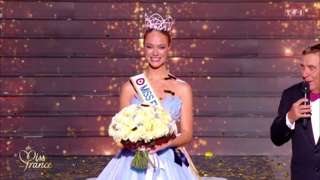 Miss Tahiti, Hinaupoko Deveze, est couronnée Miss France 2026 Miss Tahiti, Hinaupoko Deveze, est couronnée Miss France 2026